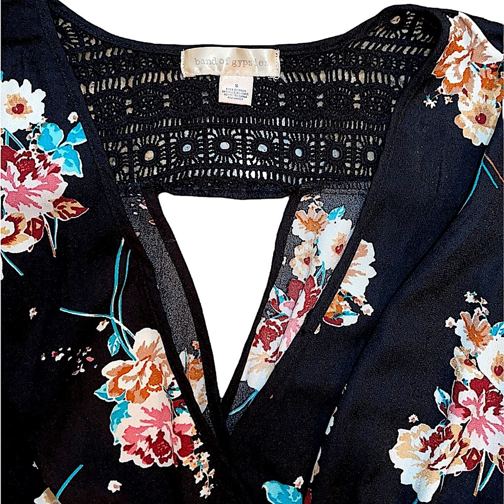 Band of Gypsies Romper Black w/ Floral Print S - Picture 7 of 12